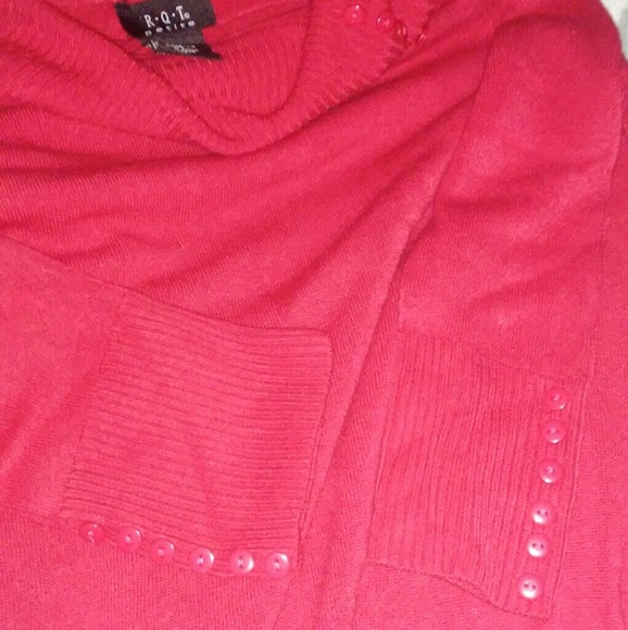 Pretty Red RQT sweater - Picture 2 of 3